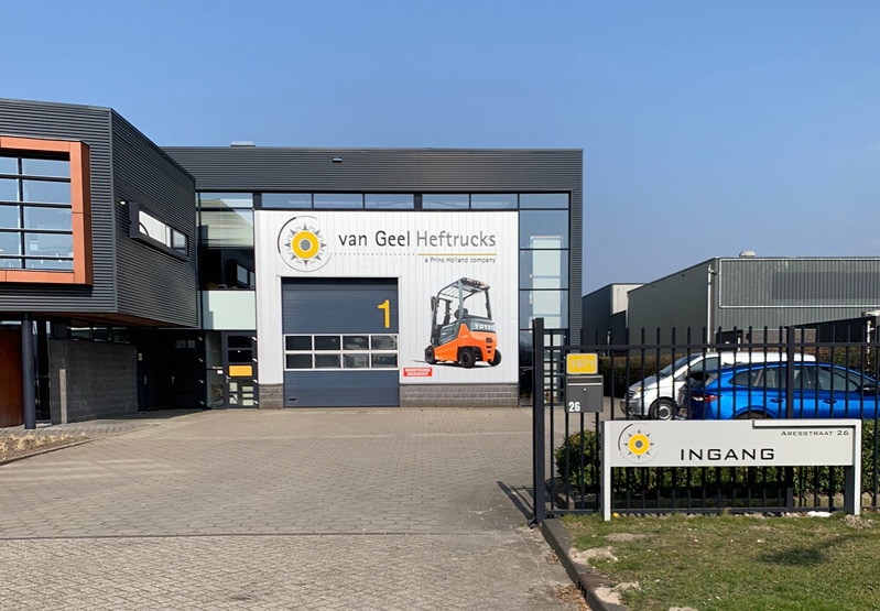 Van Geel forklifts a prince holland company